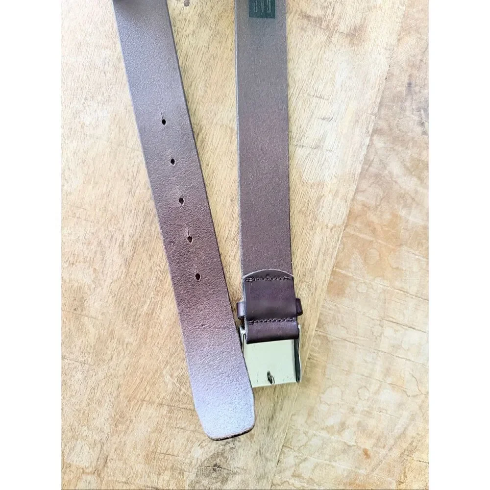 The Gap Brown Genuine Leather Belt Matte Silver Plaque Buckle Size 32